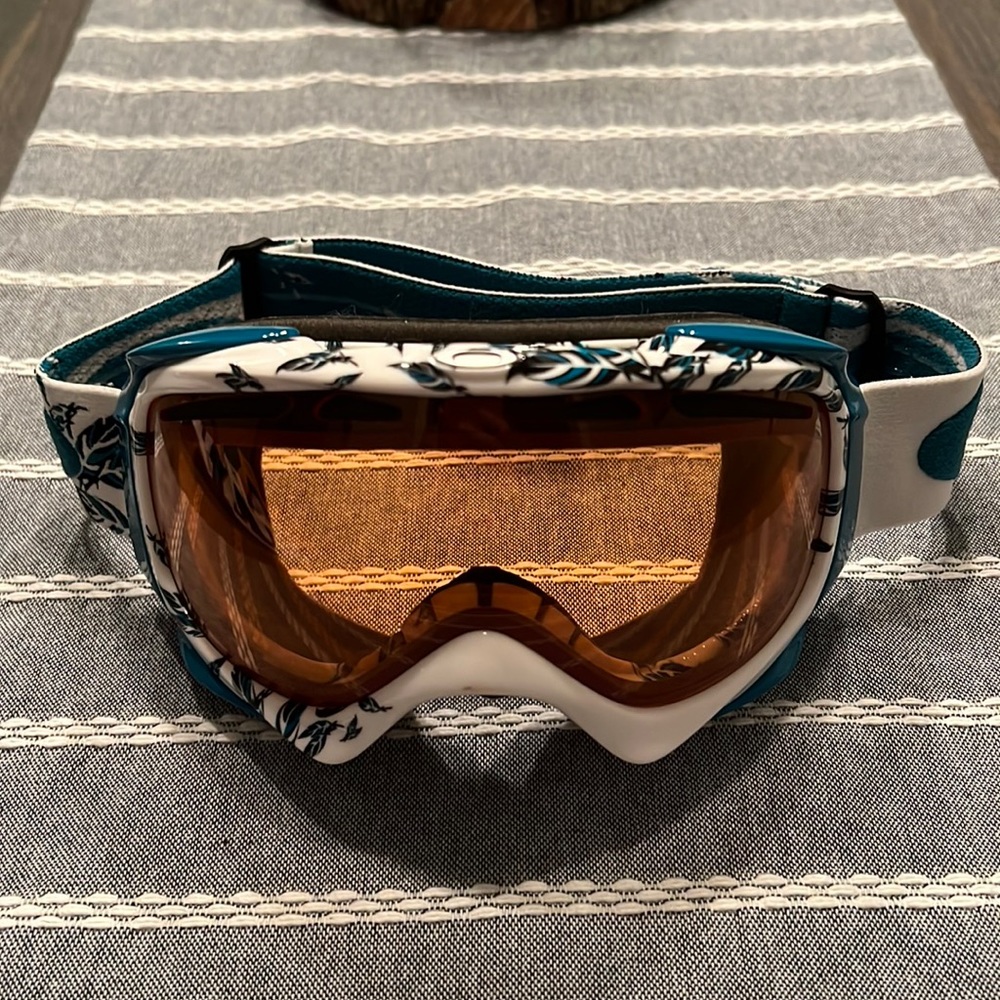 OAKLEY snow goggles